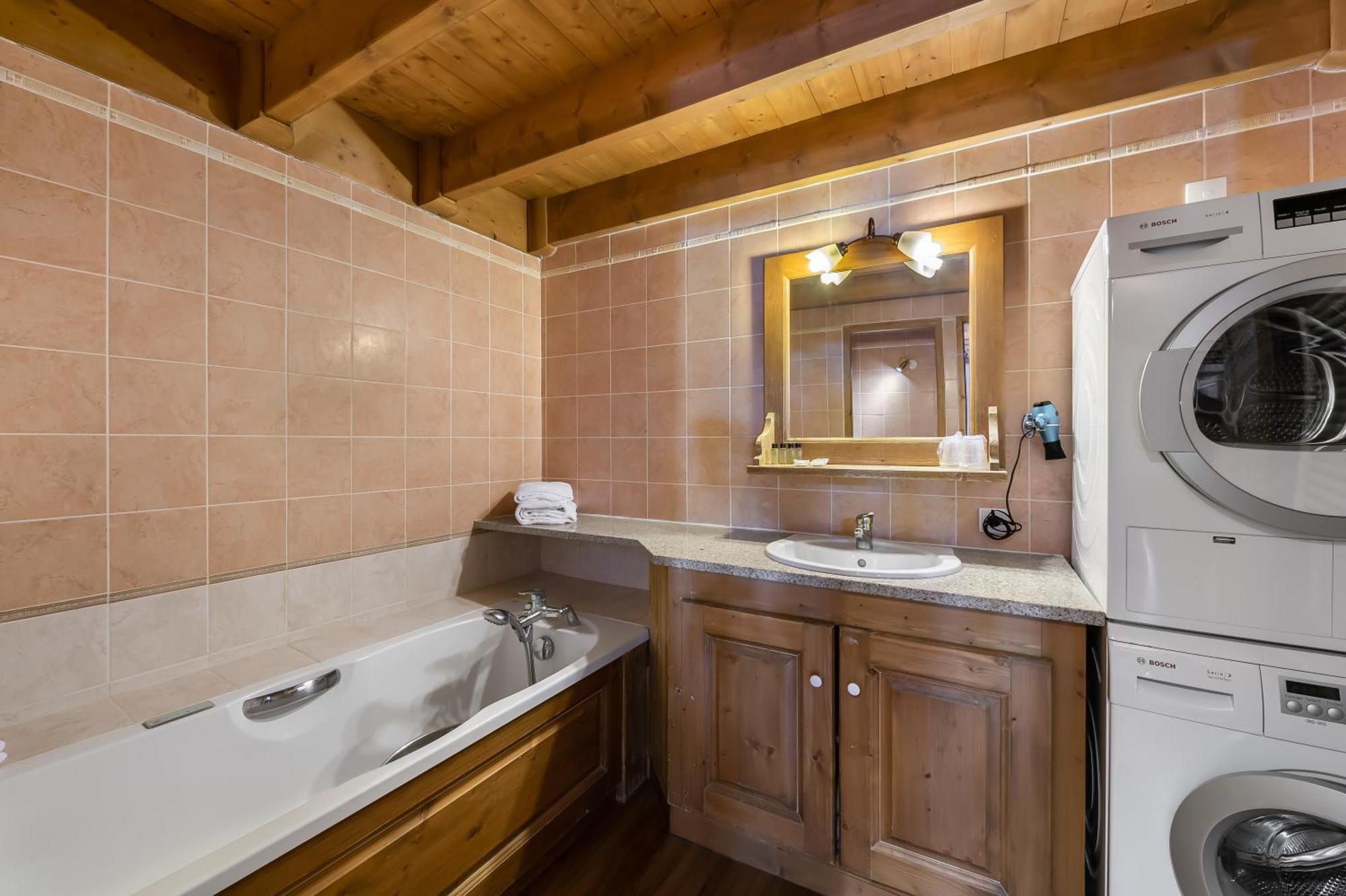 Les Suites Du Val Claret By Explorhome ティニュ エクステリア 写真