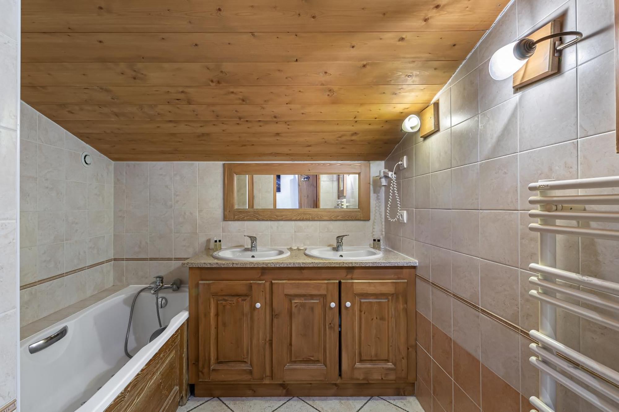 Les Suites Du Val Claret By Explorhome ティニュ 部屋 写真